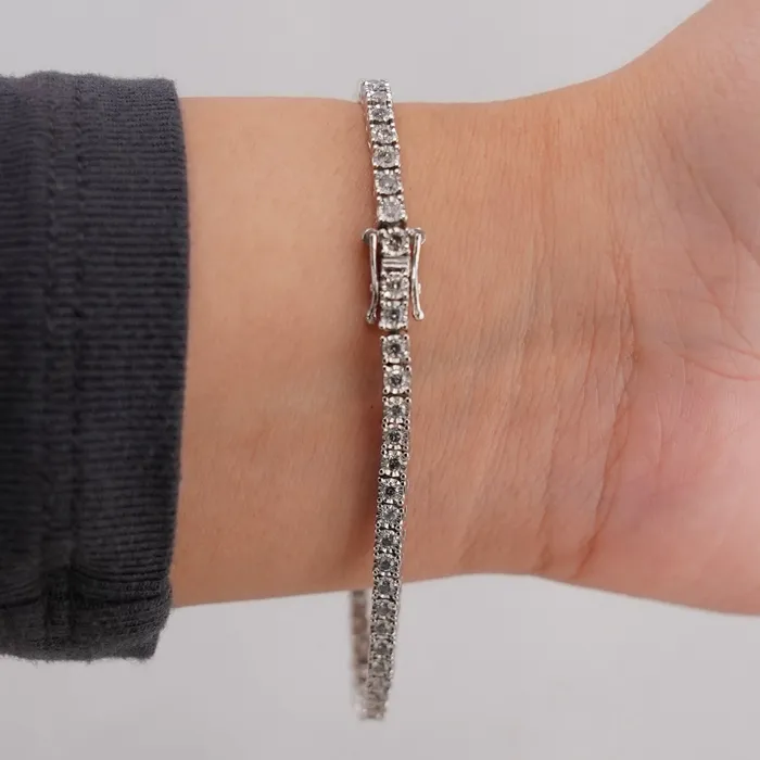 Bracelets AB and J 10k Gold Diamond Illusion Bracelet 7in C736