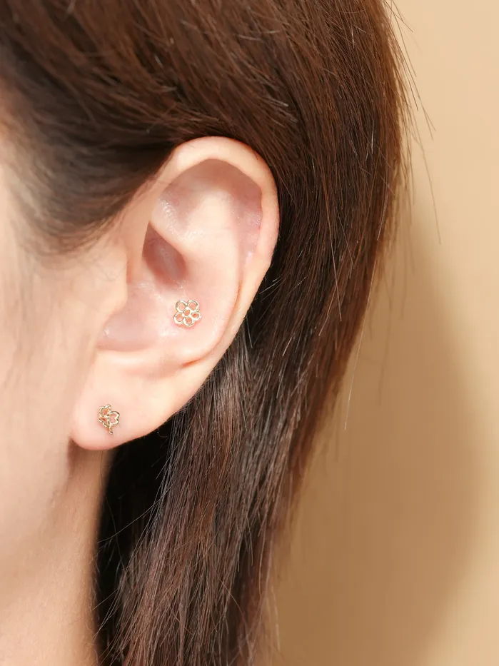 Earrings MinimalBijoux 14K Gold Drawing Flower Cartilage Earring 20G