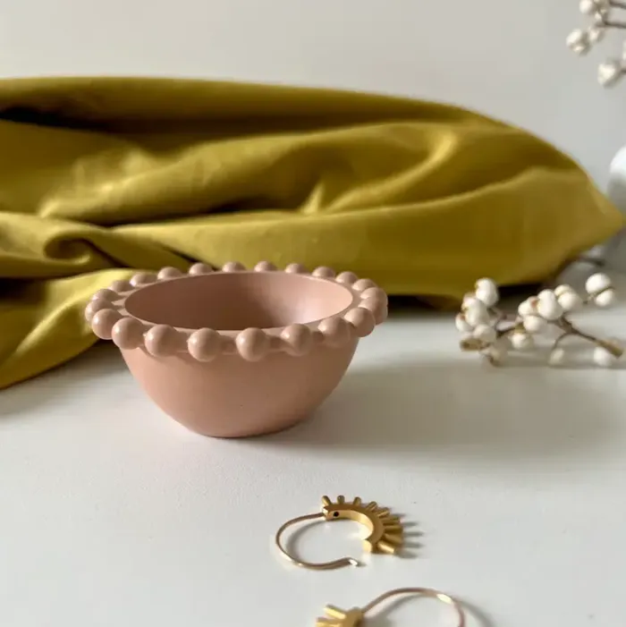 Beaded Ring Dish in Buff Dovekie Finch Rings